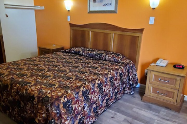 1 King Bed (7 of 65)
