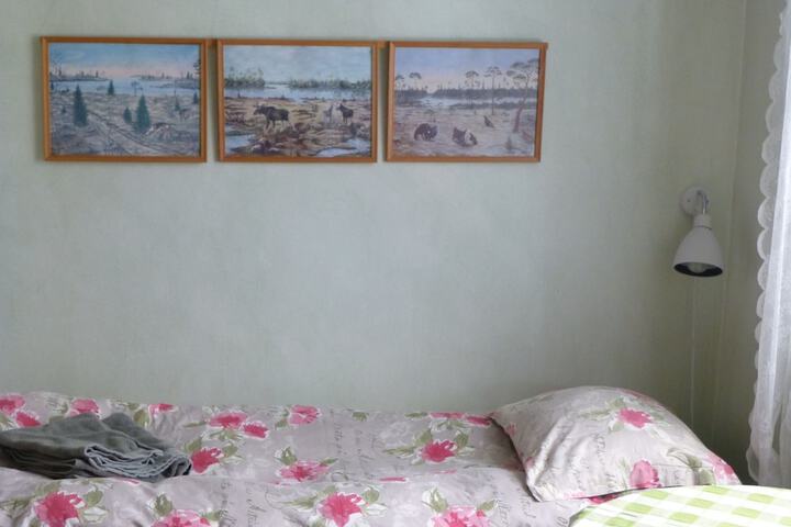 Room 10 of 36