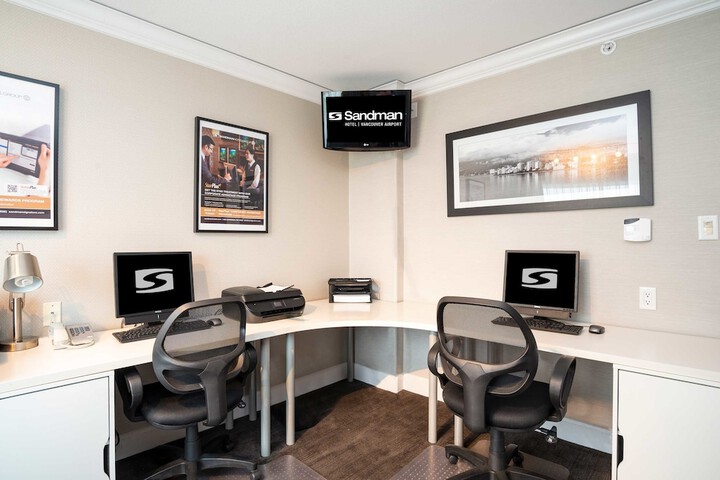 Business Center 57 of 58