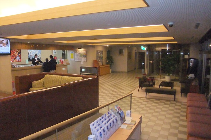 Entrance & Lobby