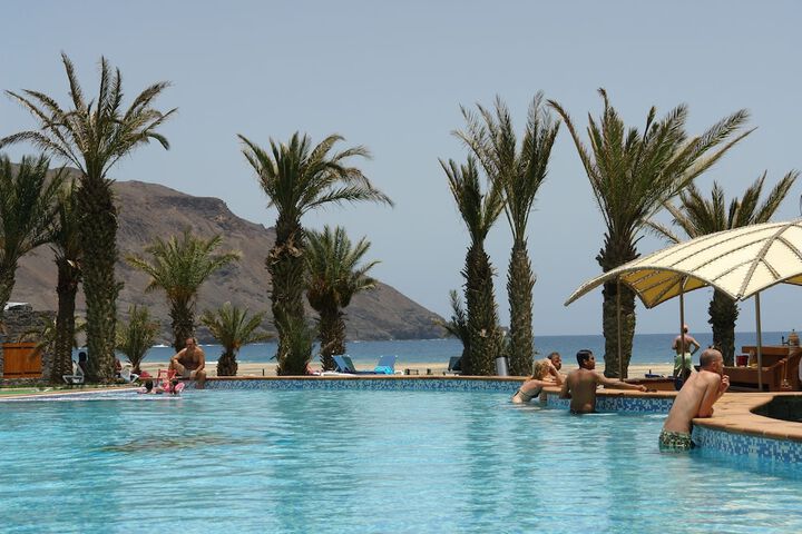 Hotel Pool