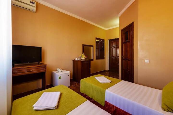 Room 21 of 44