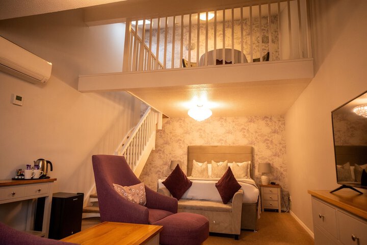 Room 33 of 133