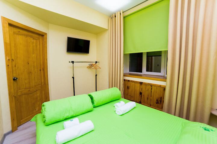 Room 13 of 26