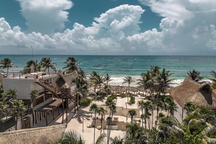 NIKEN BEACHFRONT HOTEL