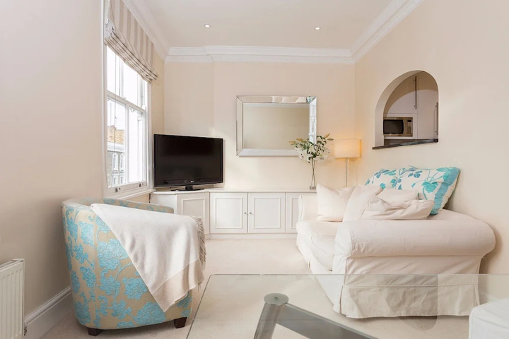 Room 2 of 16