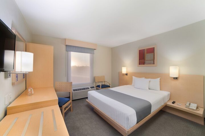 Room 11 of 47
