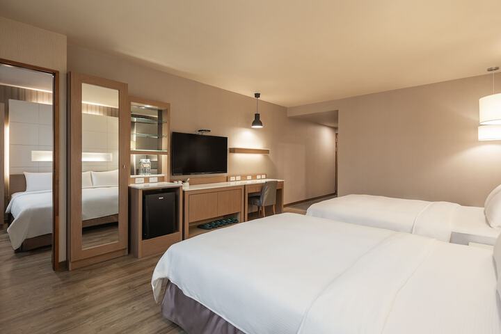 Room 3 of 59