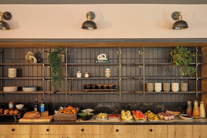 Breakfast/Coffee Service 55 of 72