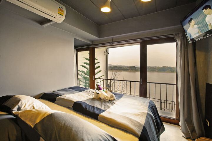 Room 5 of 23