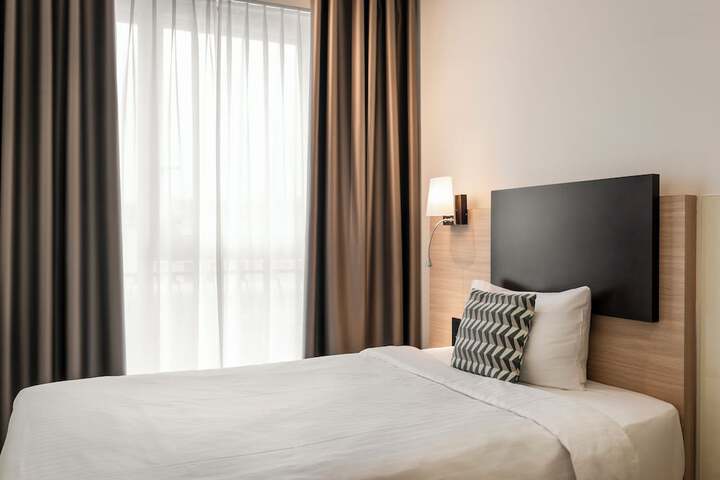 Room 32 of 56