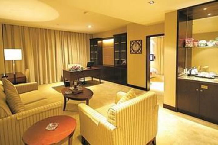 Room 6 of 20