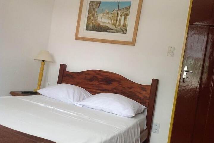 Room 9 of 32