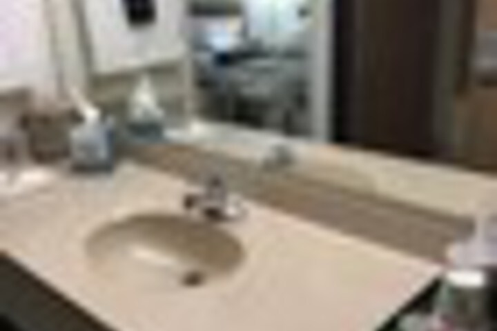 Bathroom sink