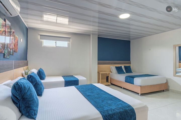Room 10 of 30