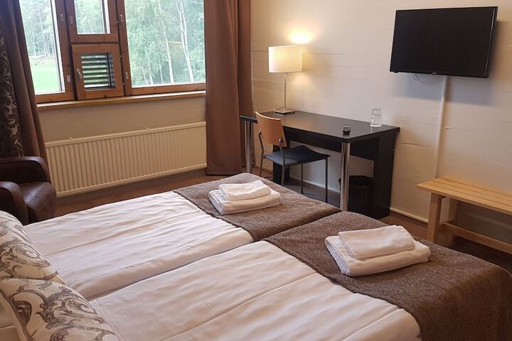 Room 13 of 35