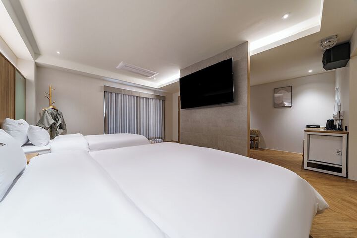 Brown Dot Hotel Eurwangri
