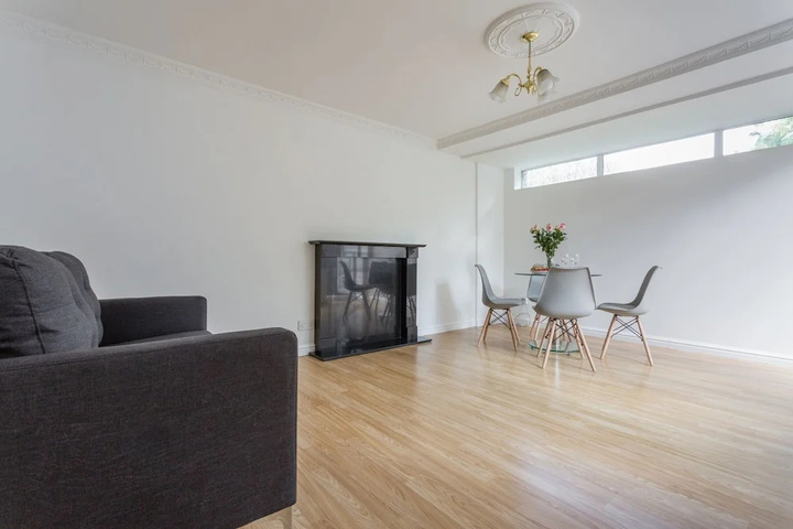 2 Bedroom Flat in Hammersmith Near The Thames