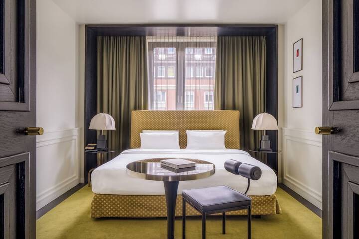 Room 46 of 71