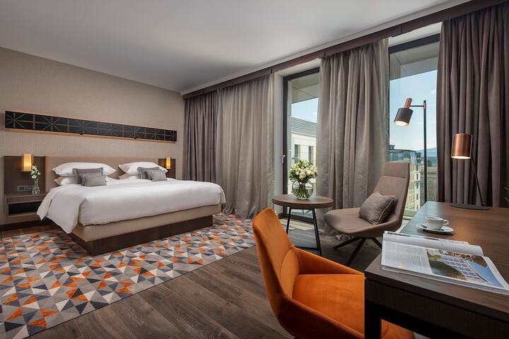 Room 21 of 71