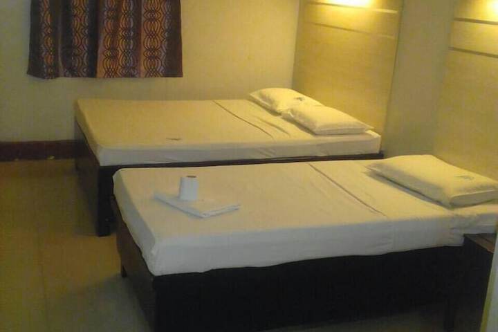 Room 51 of 94