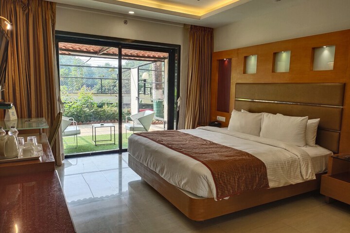 Room 37 of 72