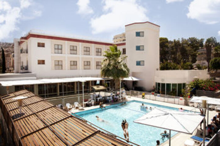 Pool Hotel