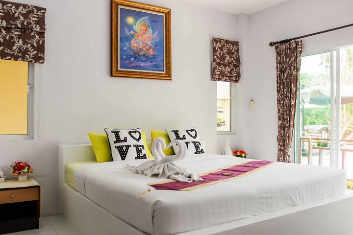 Room 5 of 14