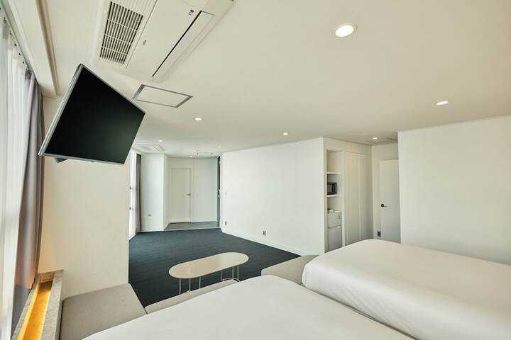 Room 70 of 224