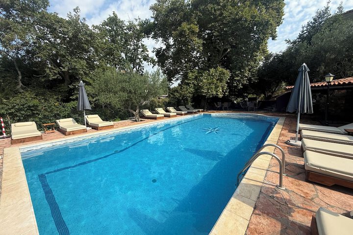 Pool 141 of 171