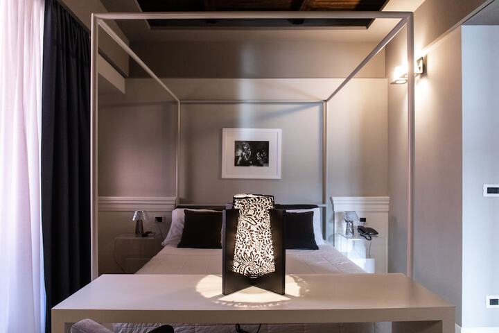 Room 34 of 66
