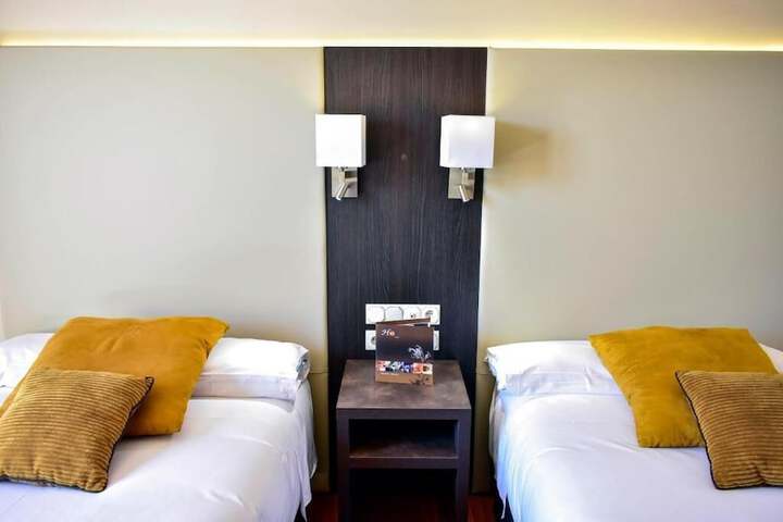Room 14 of 48