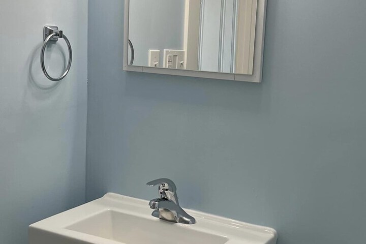 Room 6 of 6