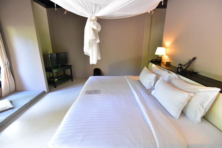Room 21 of 128