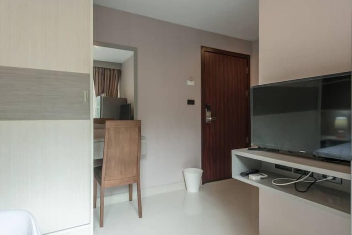 Room 5 of 53
