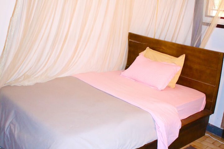 Room 8 of 50