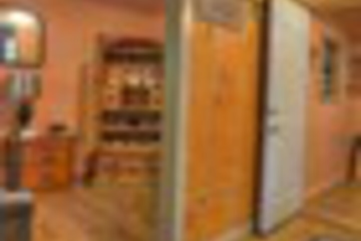 Room 50 of 204