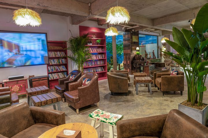 Entrance & Lobby