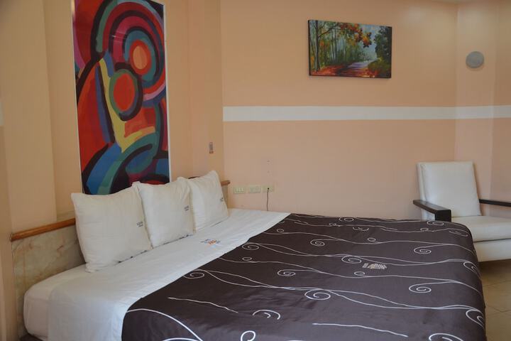 Room 29 of 63