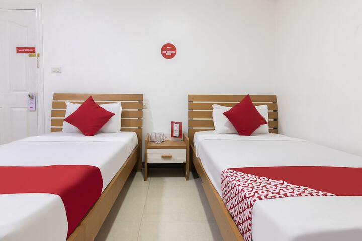 Room 6 of 31