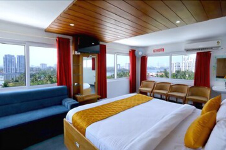Room 12 of 12