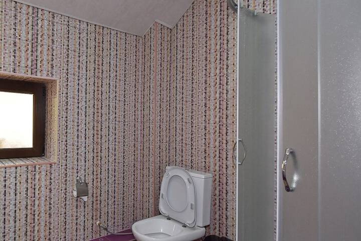 Room 17 of 19