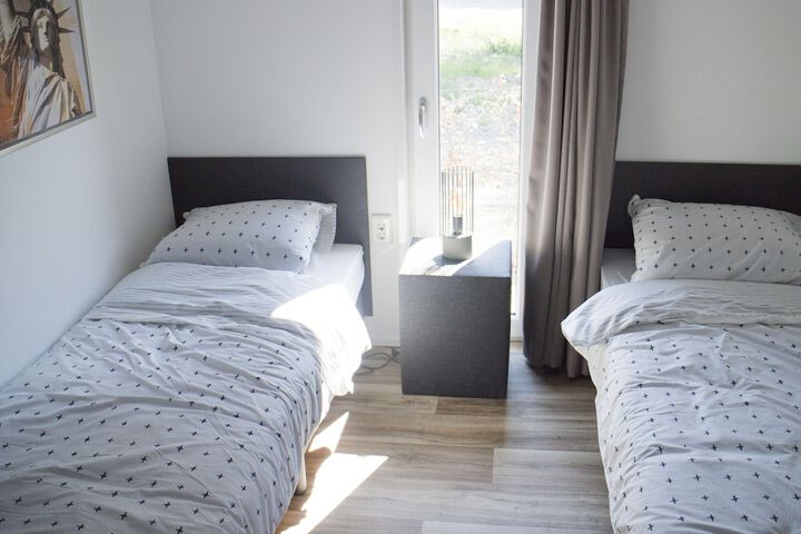 Room 5 of 39