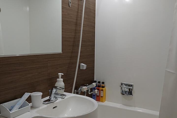 Room 35 of 47