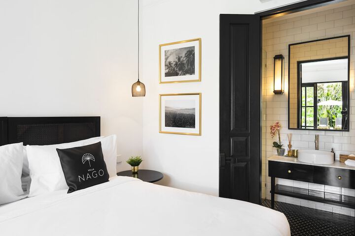 Room 2 of 17