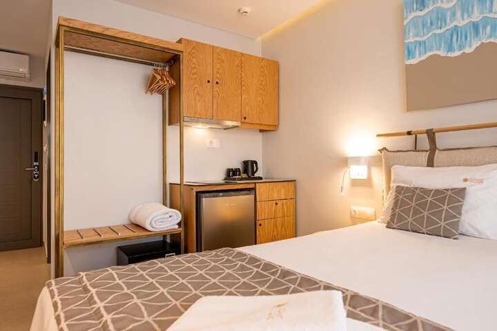 Room 4 of 67
