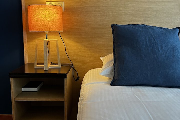 Room 4 of 44