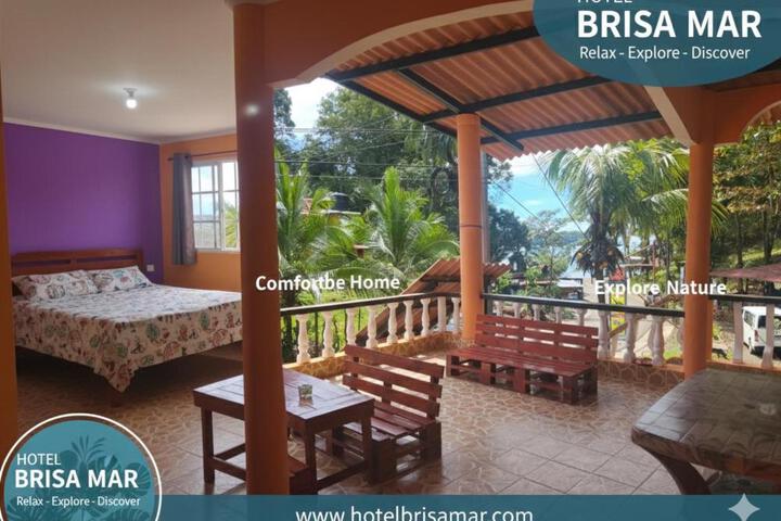 Exterior of Hotel Brisa Mar