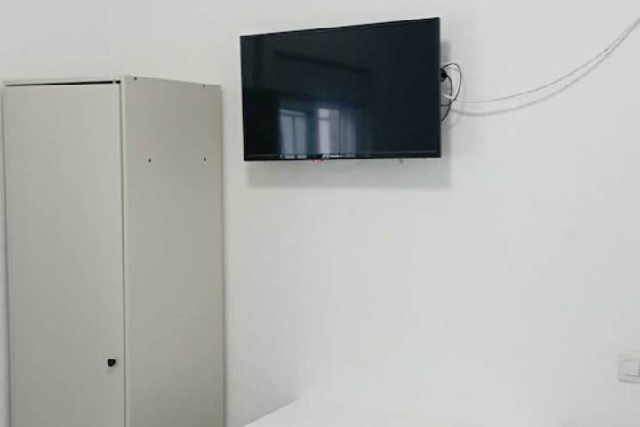 Room 34 of 89