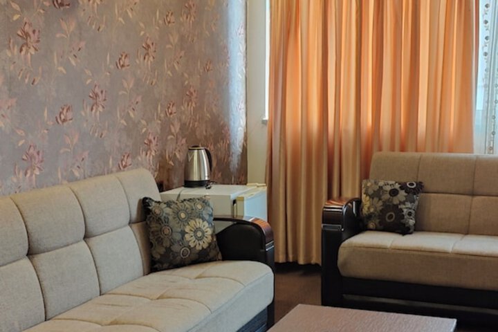 Room 85 of 164